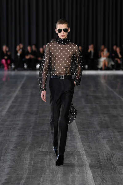 Look 8